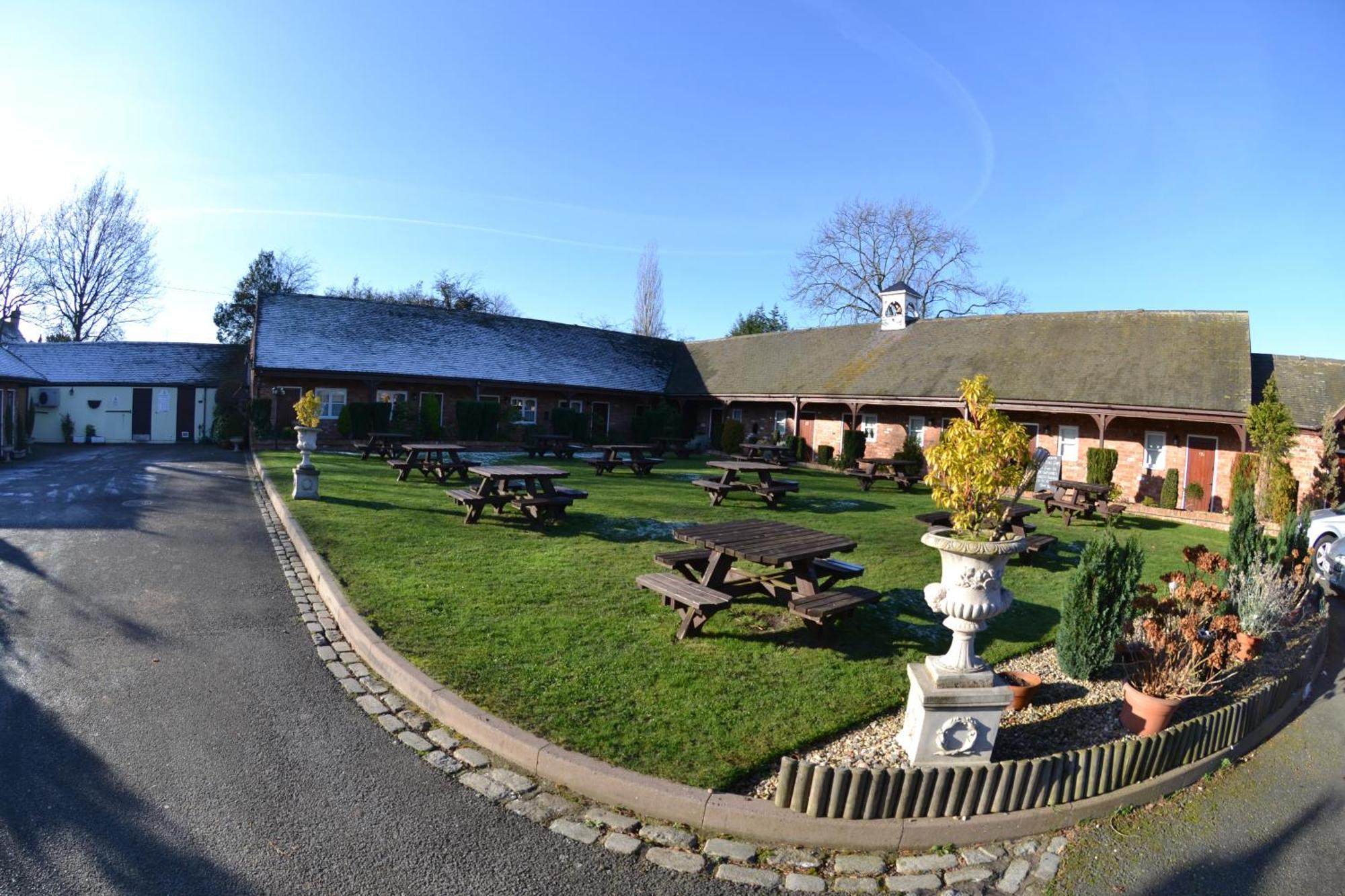 The Royal Arms Hotel Sutton Cheney Eksteriør bilde