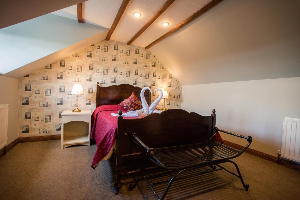 The Royal Arms Hotel Sutton Cheney Eksteriør bilde