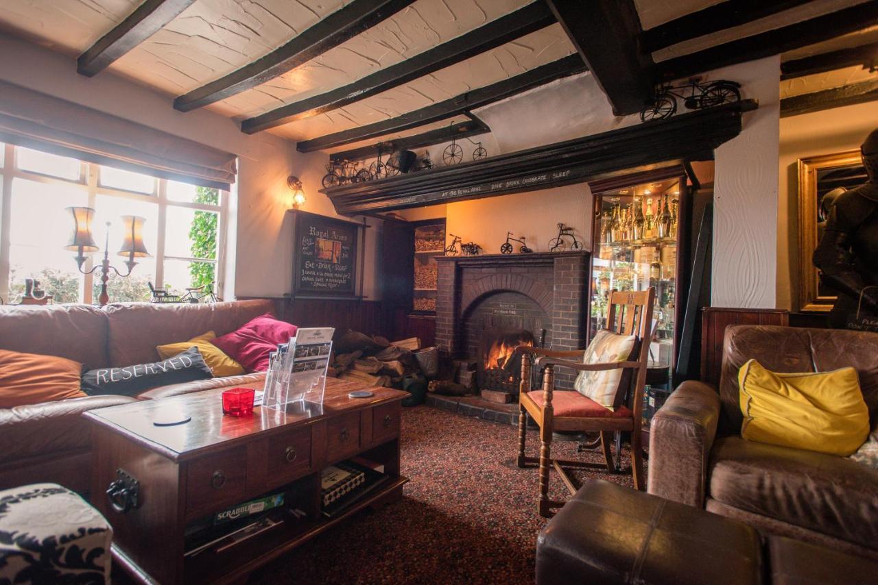 The Royal Arms Hotel Sutton Cheney Eksteriør bilde