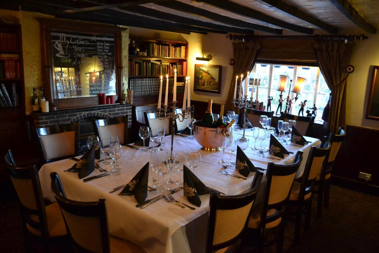 The Royal Arms Hotel Sutton Cheney Eksteriør bilde