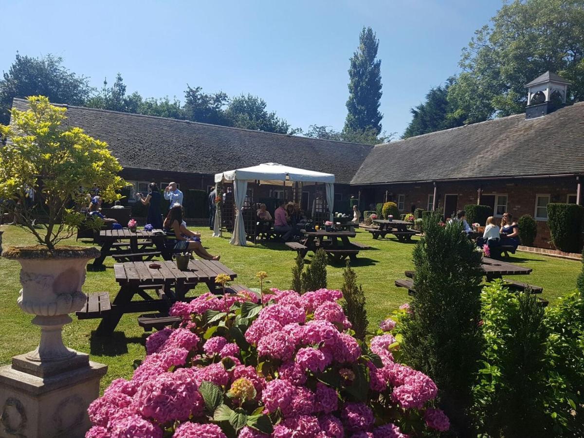 The Royal Arms Hotel Sutton Cheney Eksteriør bilde